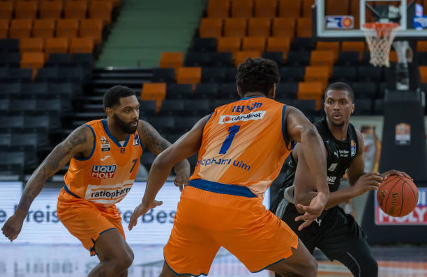 是无数球迷 是无数球迷