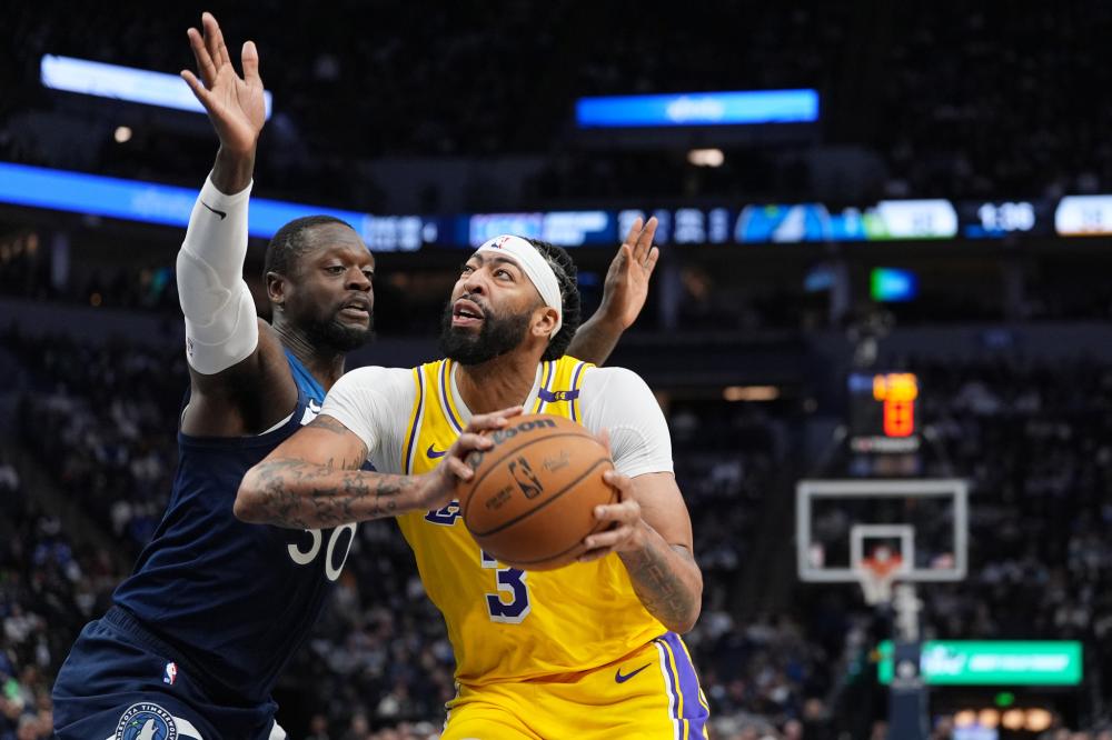 低球员与裁 低球员与裁