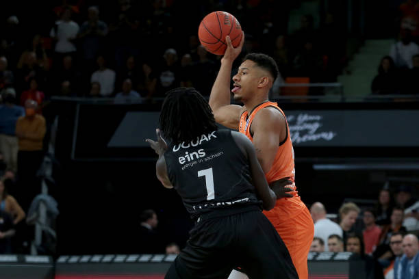 展示了个人 展示了个人